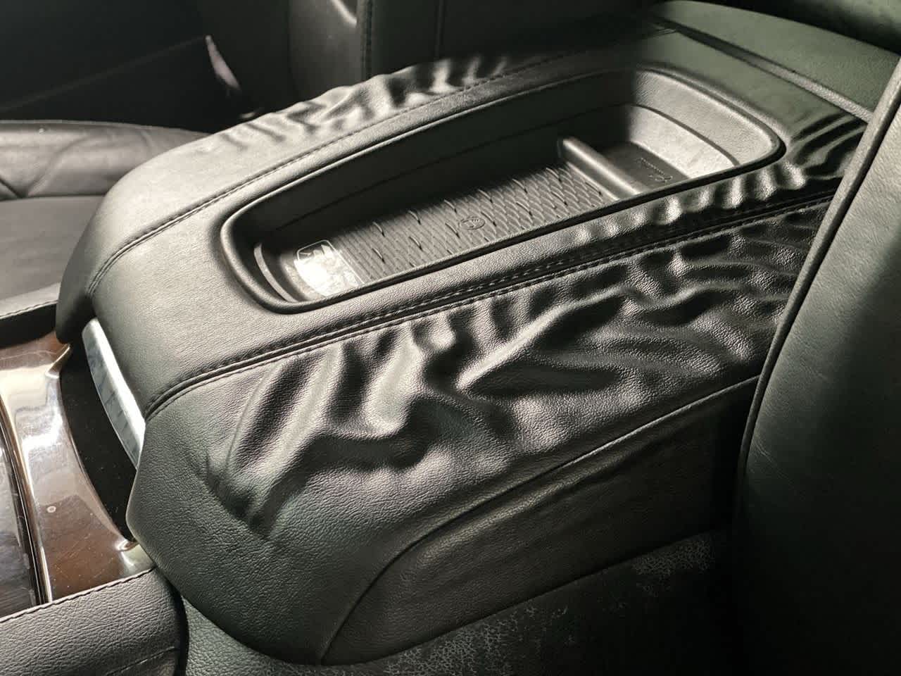 Thumbnail: 2015 Cadillac Escalade - 32