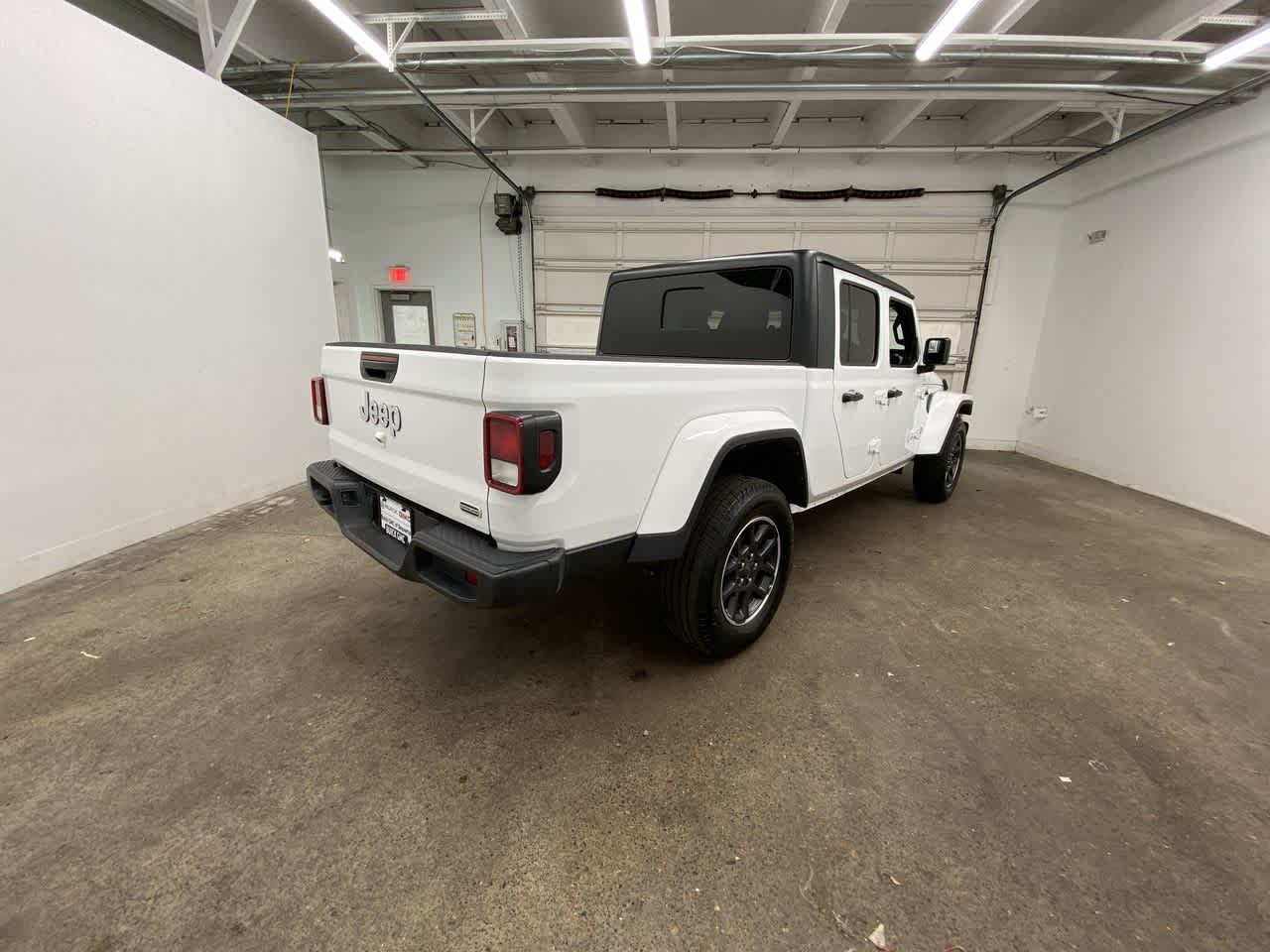 Thumbnail: 2023 Jeep Gladiator - 6
