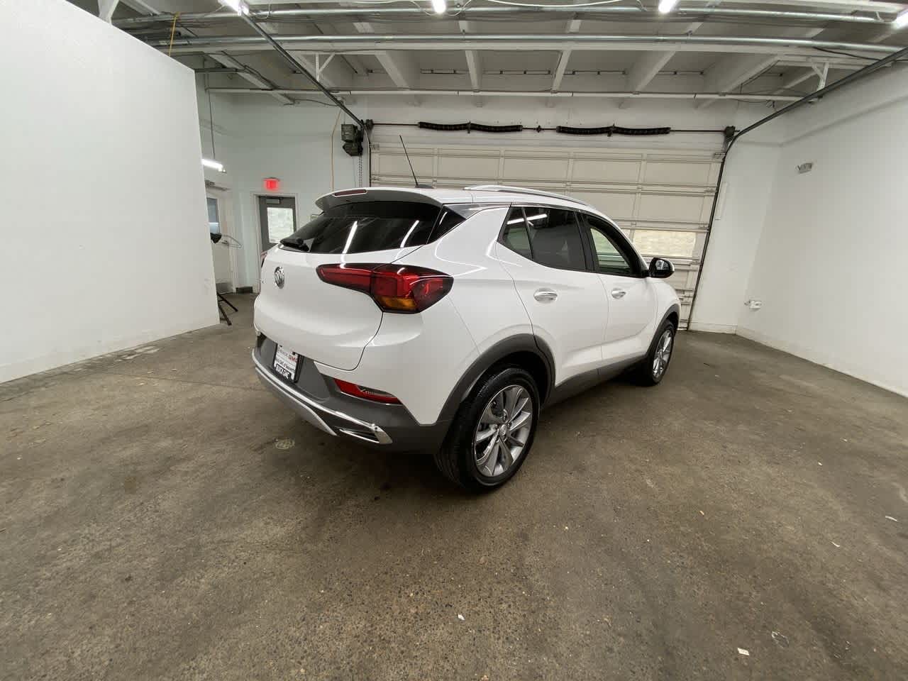 Thumbnail: 2022 Buick Encore GX - 6
