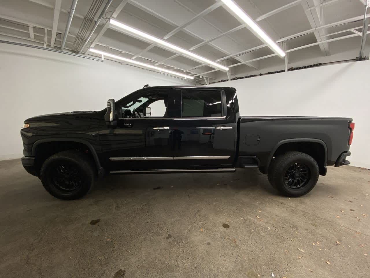Thumbnail: 2024 Chevrolet Silverado 2500 - 3
