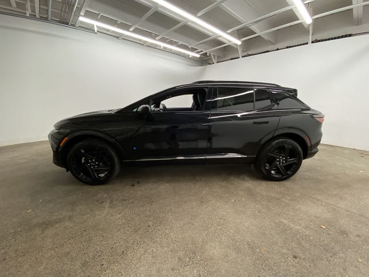 Thumbnail: 2024 Chevrolet Equinox - 3