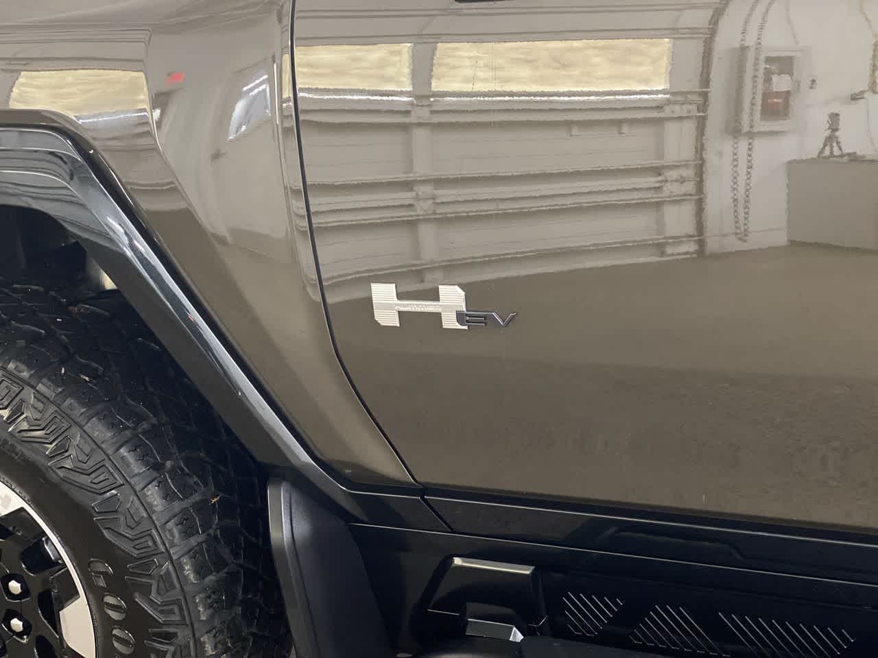 Thumbnail: 2024 GMC Hummer EV - 10