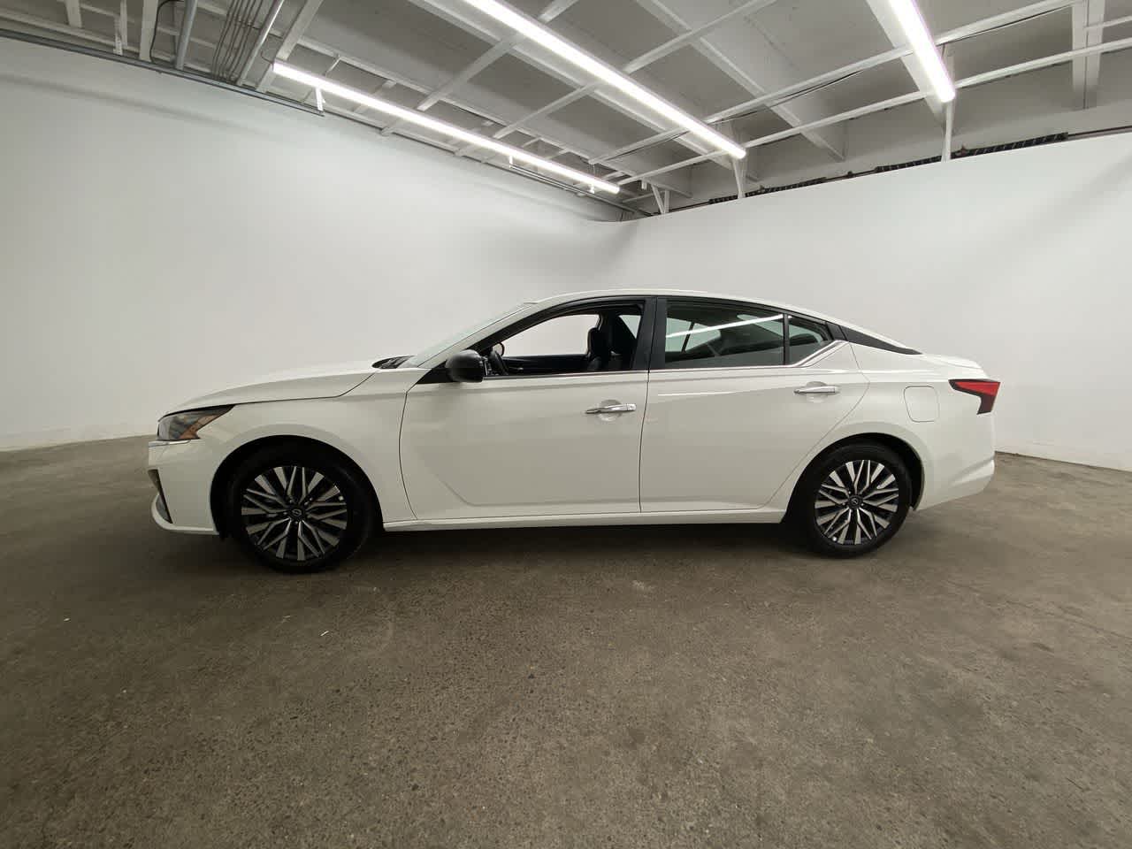 Thumbnail: 2025 Nissan Altima - 3