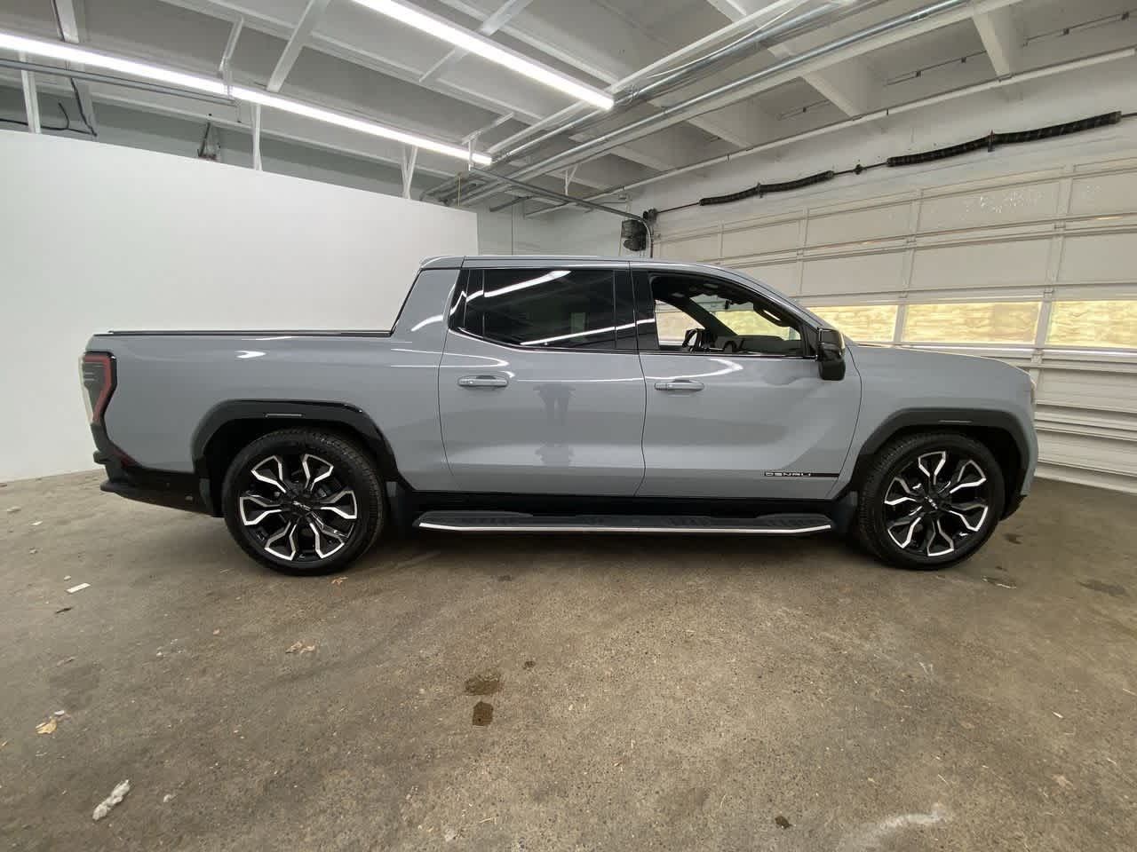 2024 GMC Sierra EV Denali 7