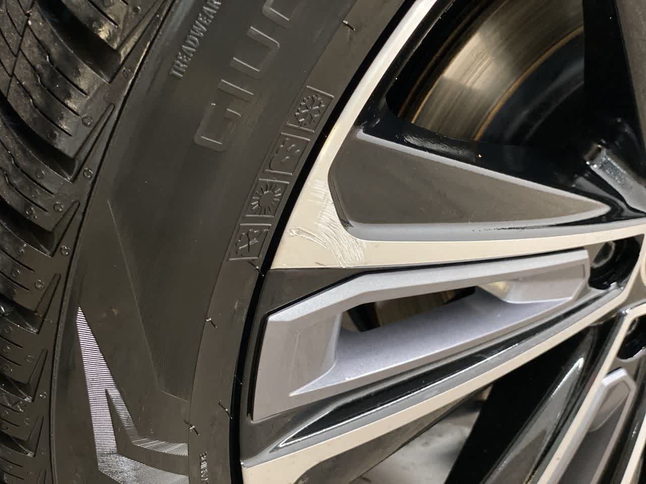 Thumbnail: 2023 Toyota bZ4X - 37