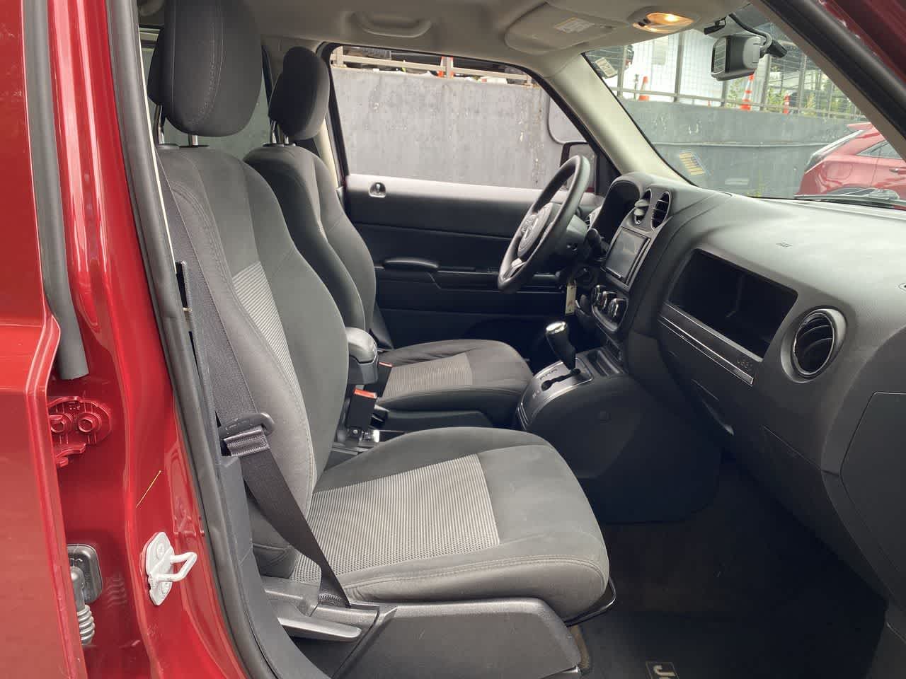 Thumbnail: 2015 Jeep Patriot - 19
