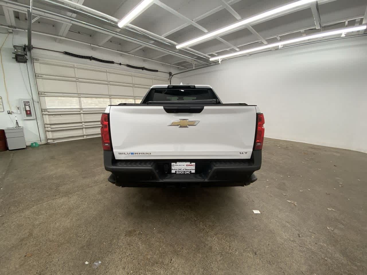 Thumbnail: 2024 Chevrolet Silverado EV - 5
