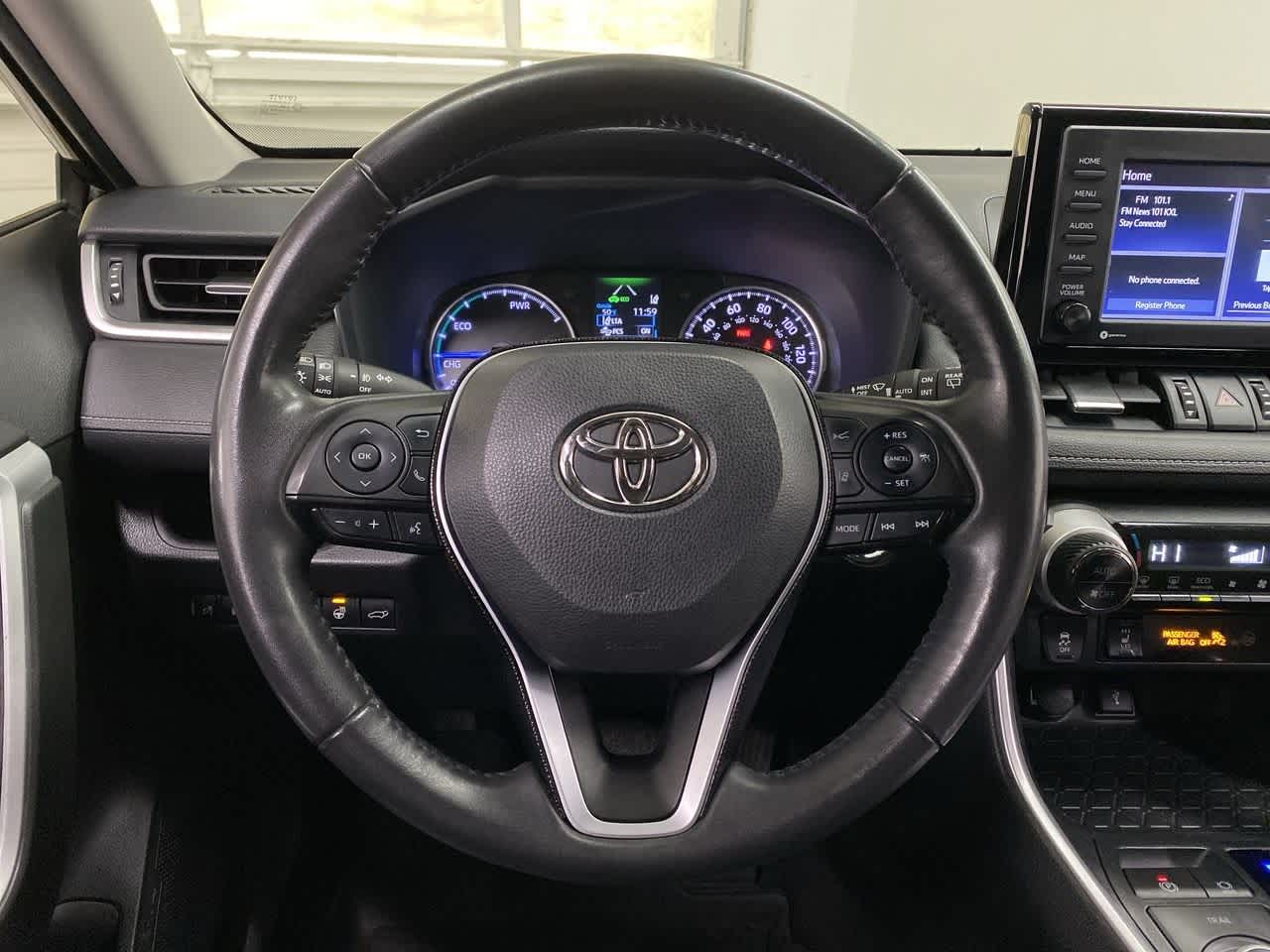 Thumbnail: 2021 Toyota RAV4 - 22