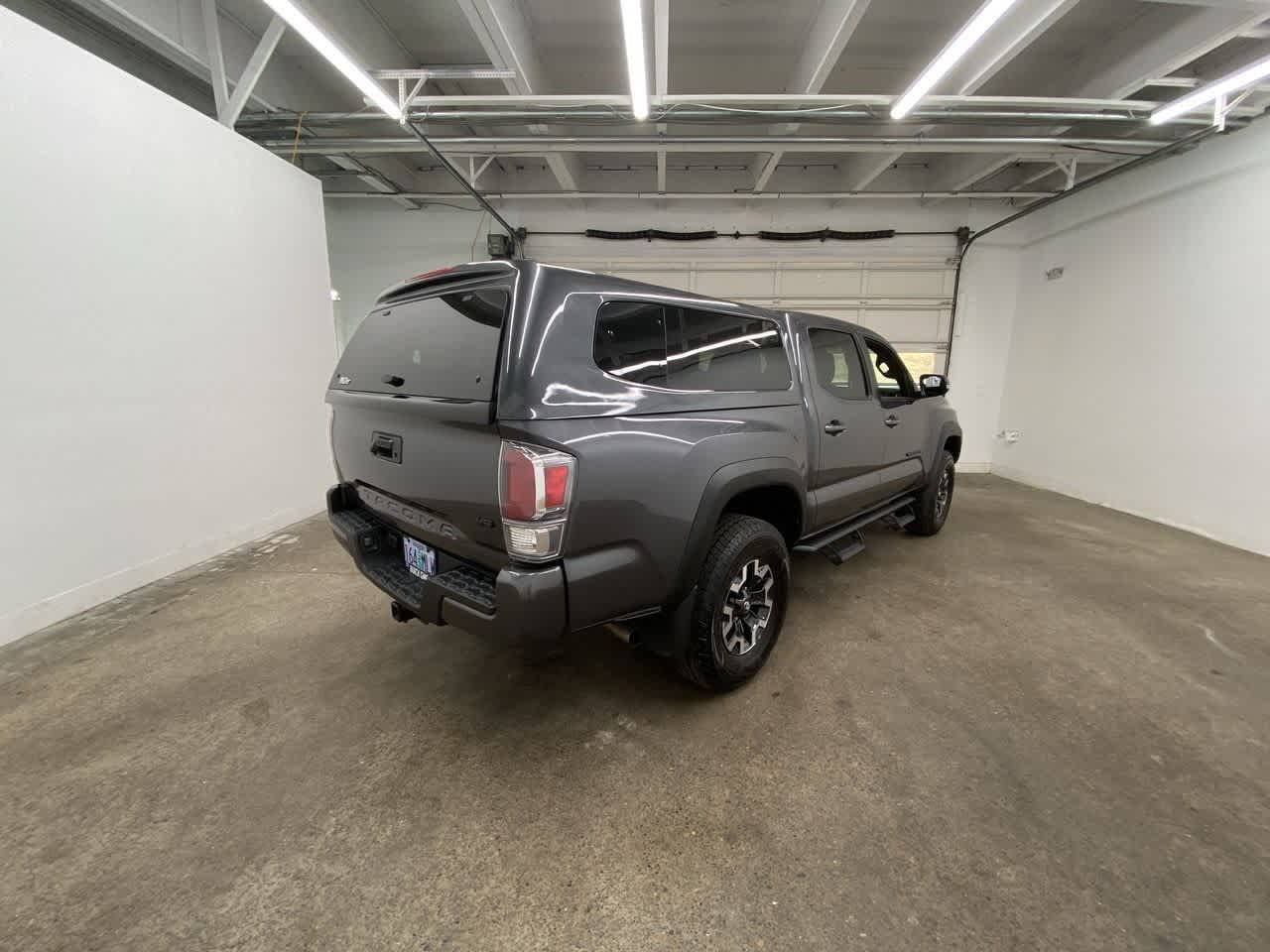 Thumbnail: 2020 Toyota Tacoma - 6