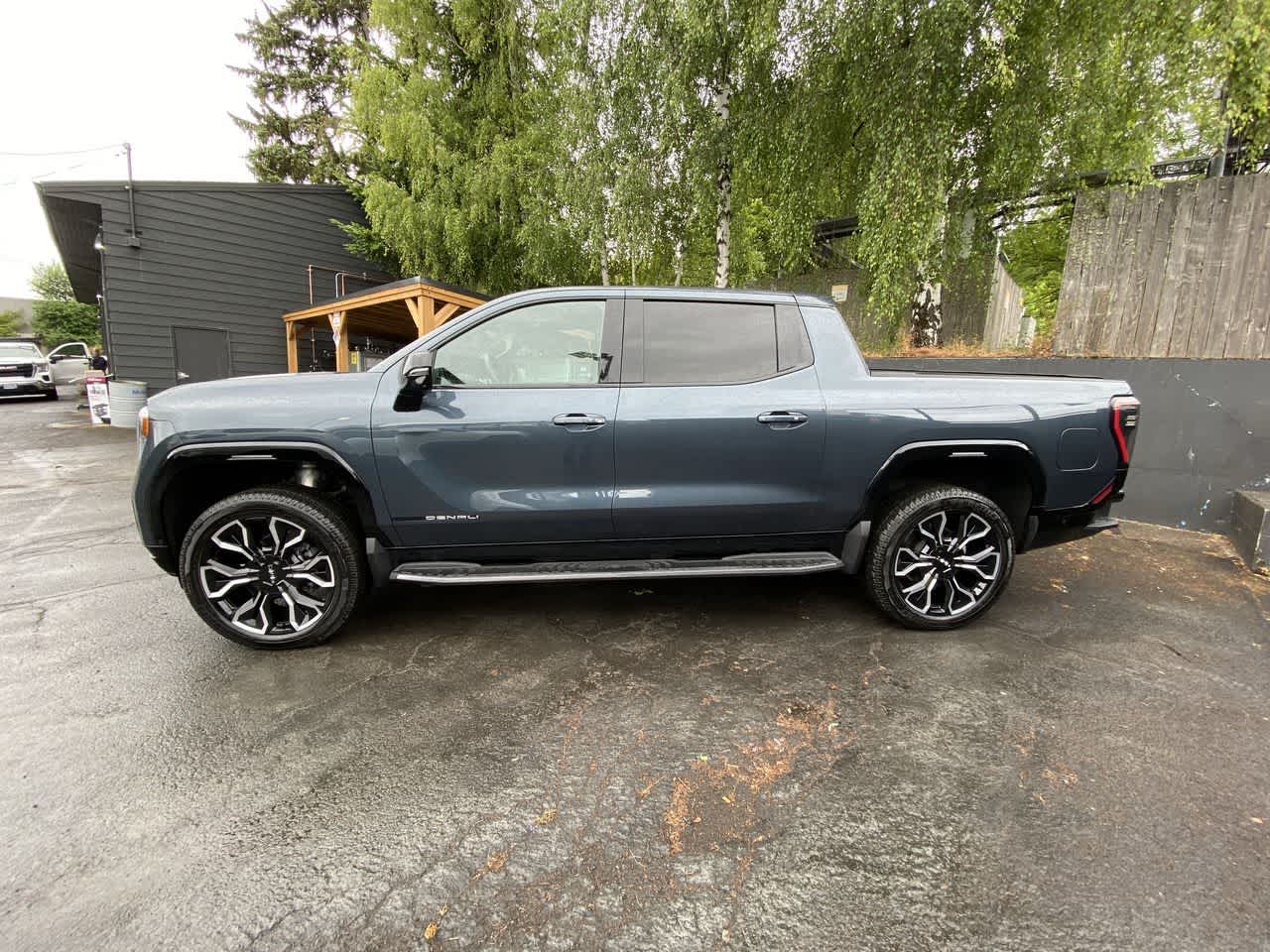 Thumbnail: 2025 GMC Sierra EV - 3