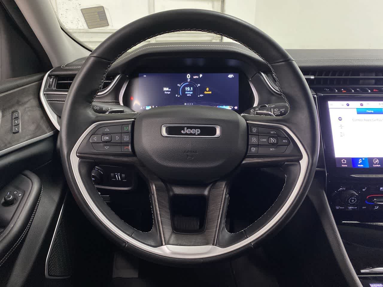 Thumbnail: 2022 Jeep Grand Cherokee - 19