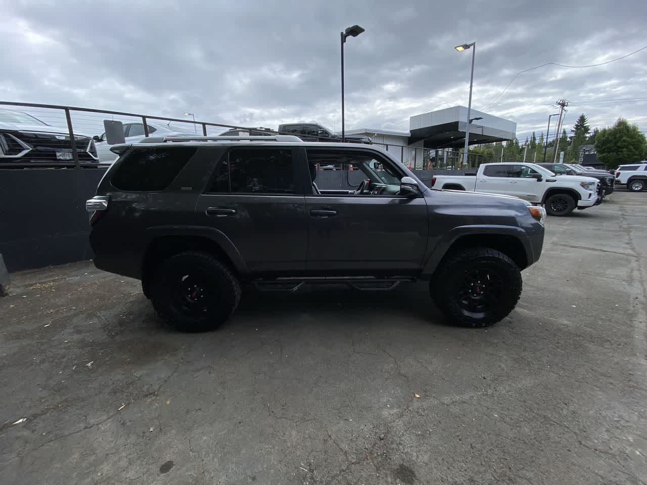 Thumbnail: 2018 Toyota 4Runner - 7