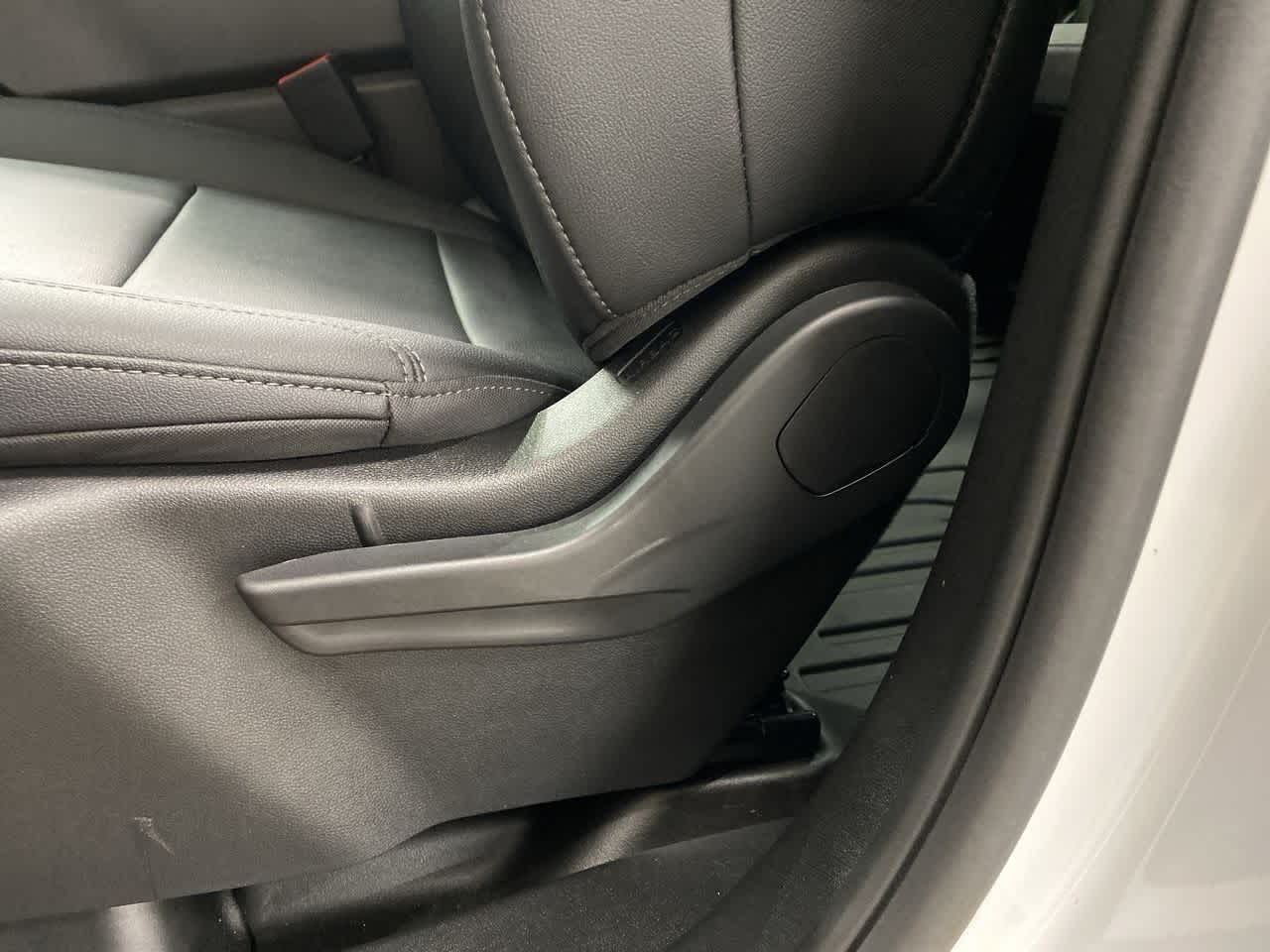 Thumbnail: 2024 Chevrolet Silverado EV - 14