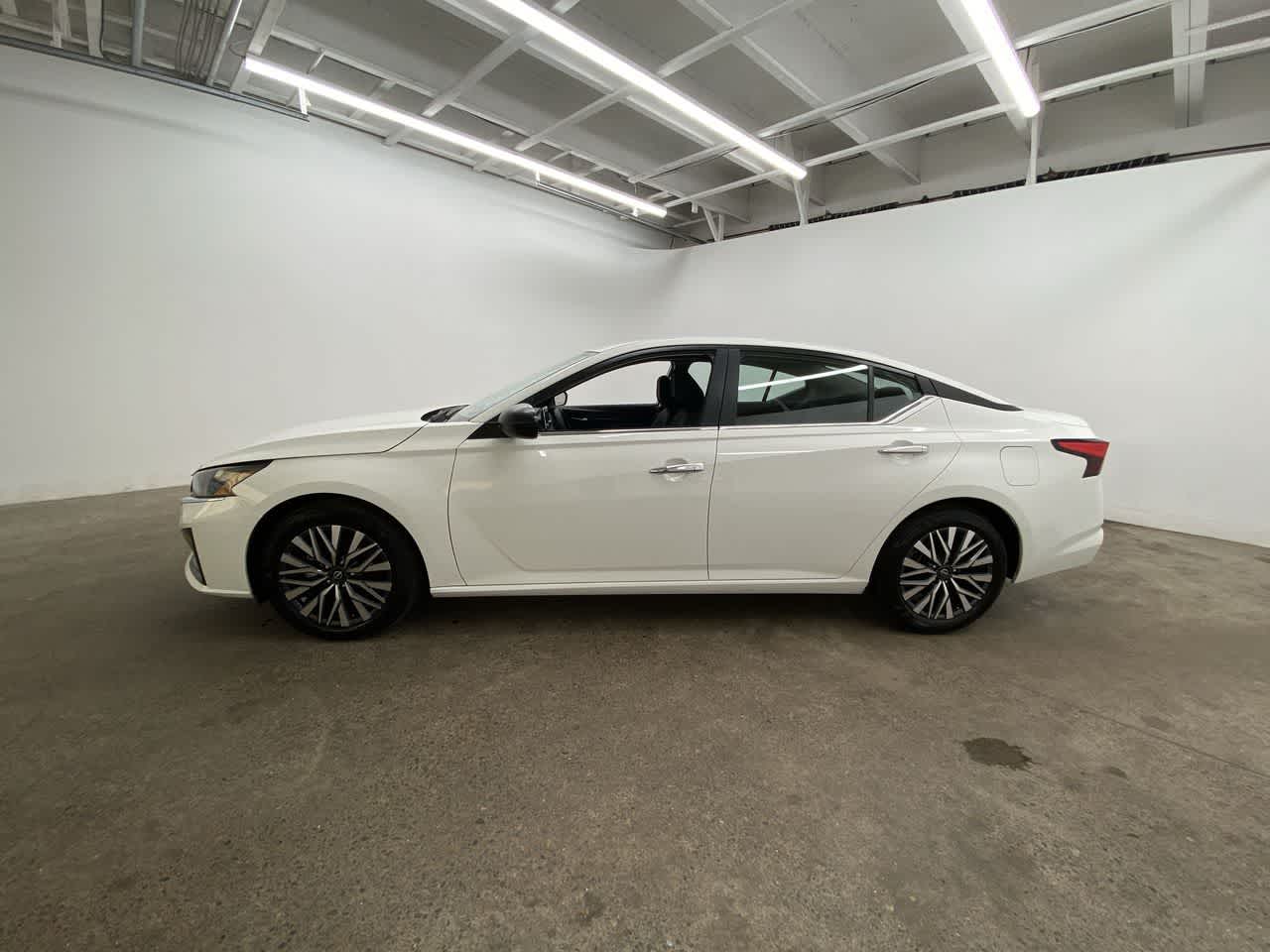 Thumbnail: 2025 Nissan Altima - 3