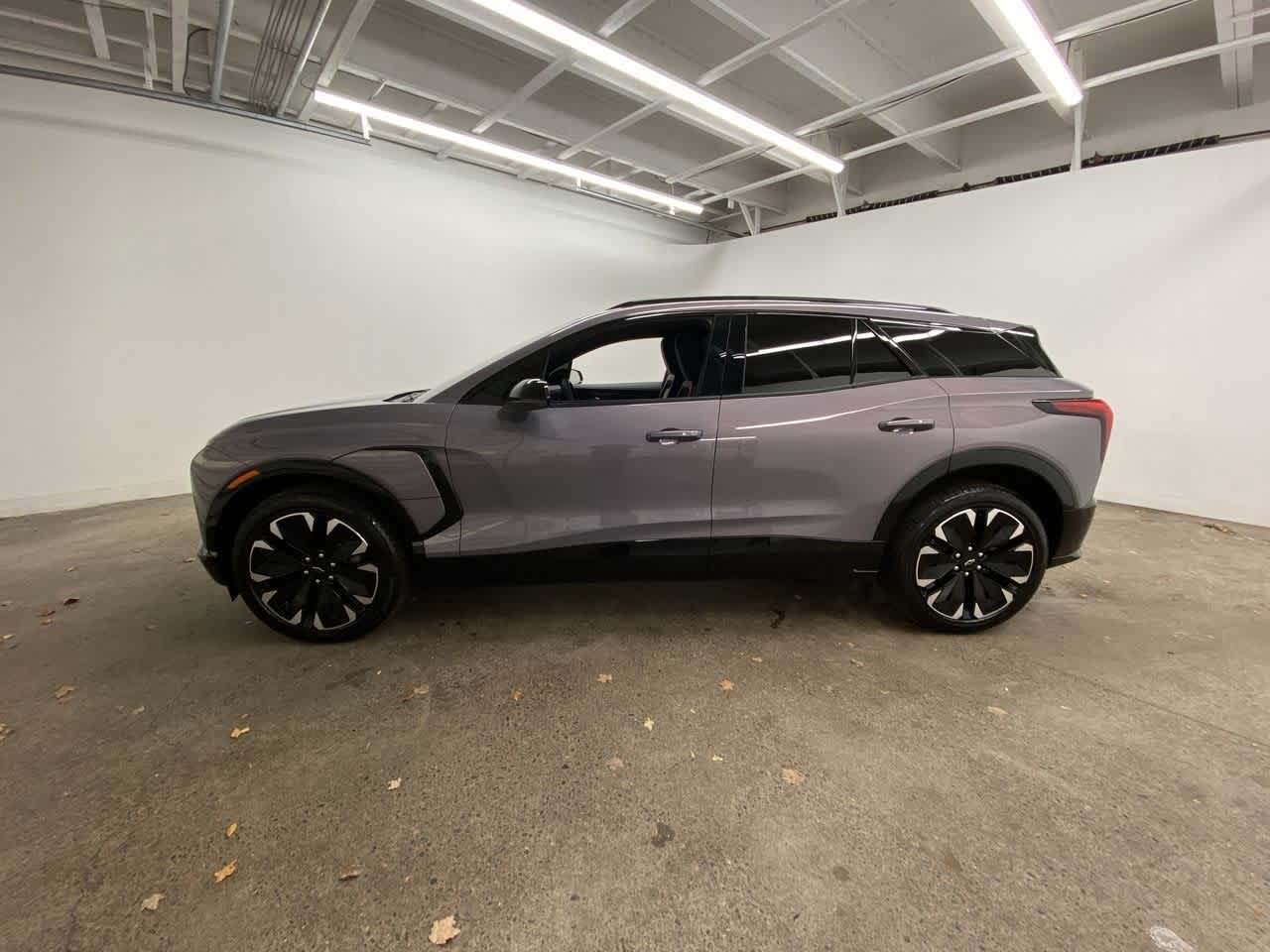 Thumbnail: 2024 Chevrolet Blazer EV - 3