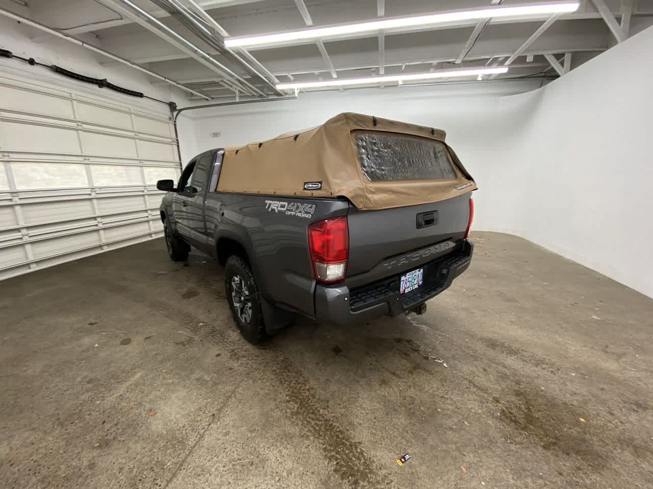 Thumbnail: 2017 Toyota Tacoma - 4