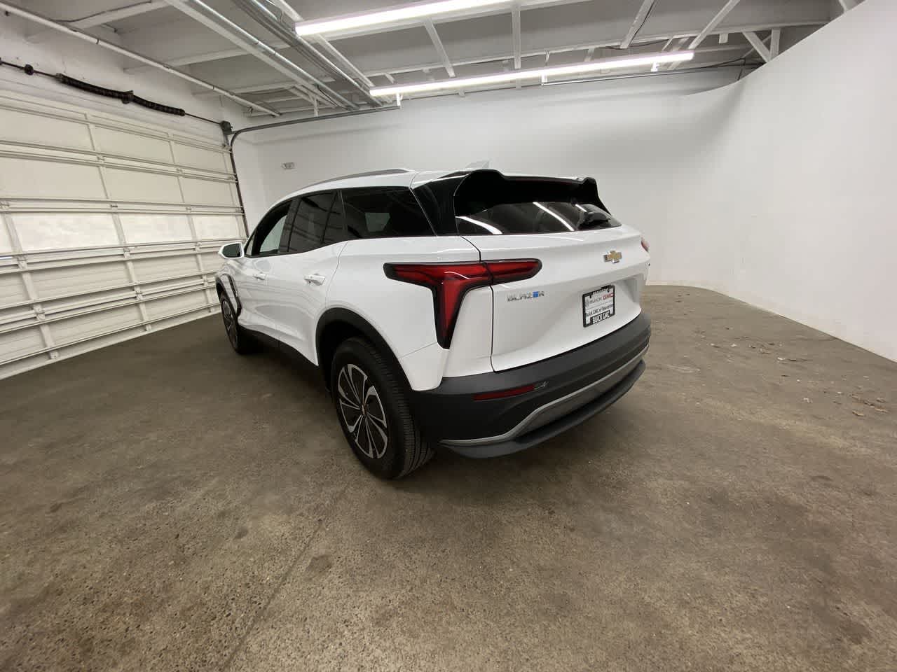 Thumbnail: 2024 Chevrolet Blazer EV - 4