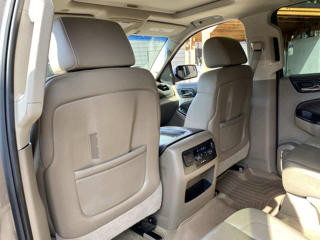 Thumbnail: 2016 Chevrolet Suburban - 16