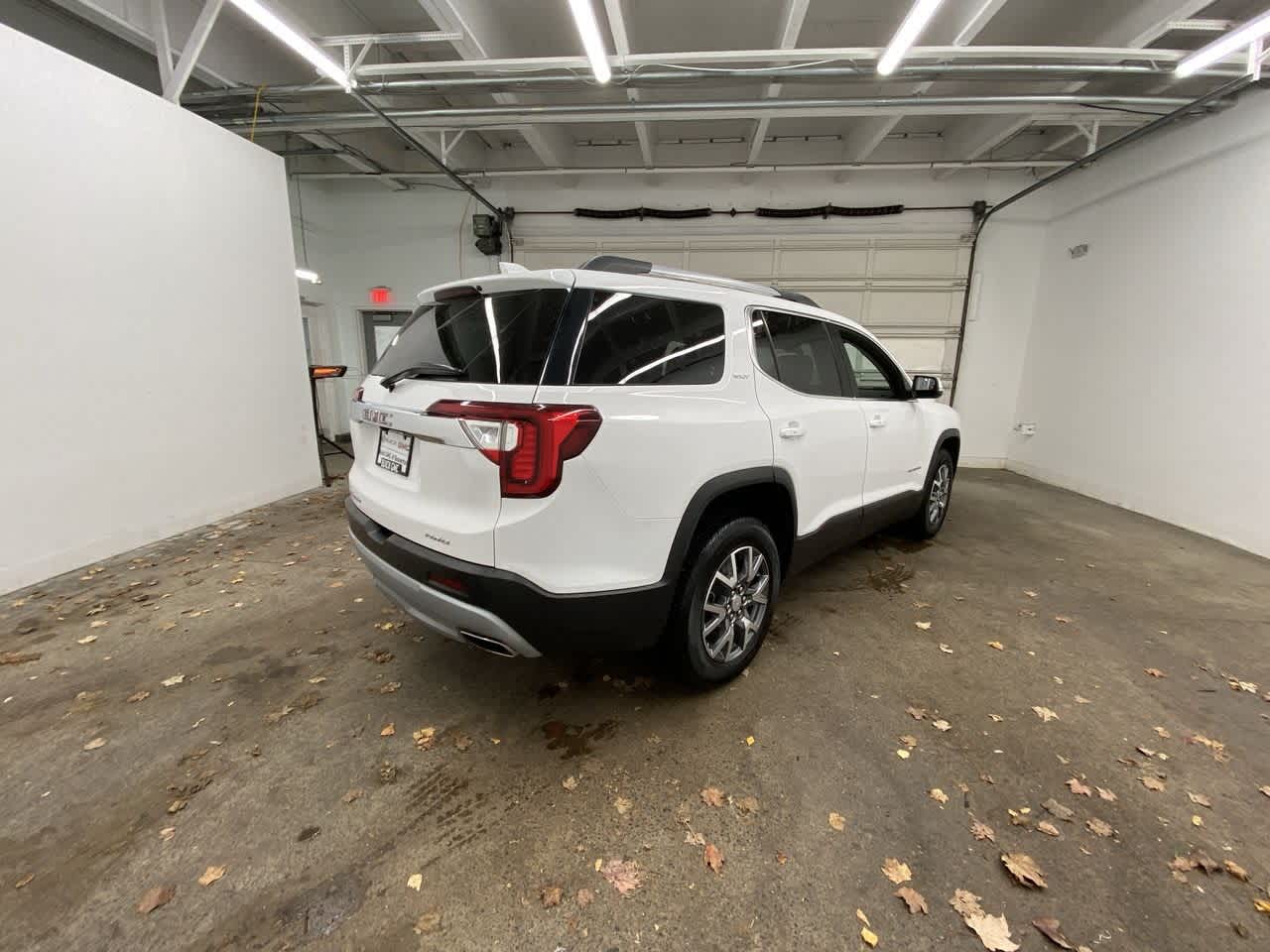 Thumbnail: 2023 GMC Acadia - 6