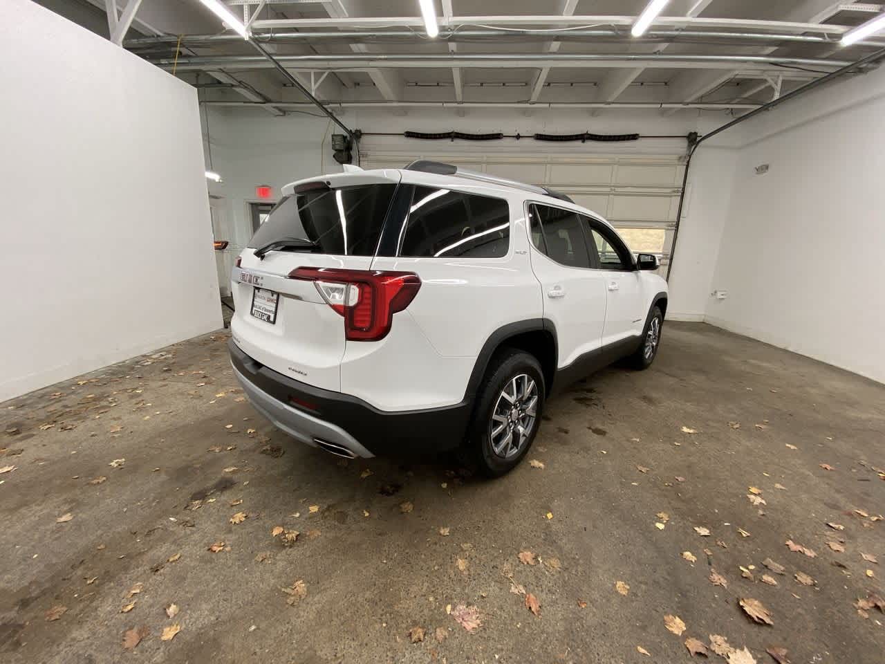 Thumbnail: 2023 GMC Acadia - 6