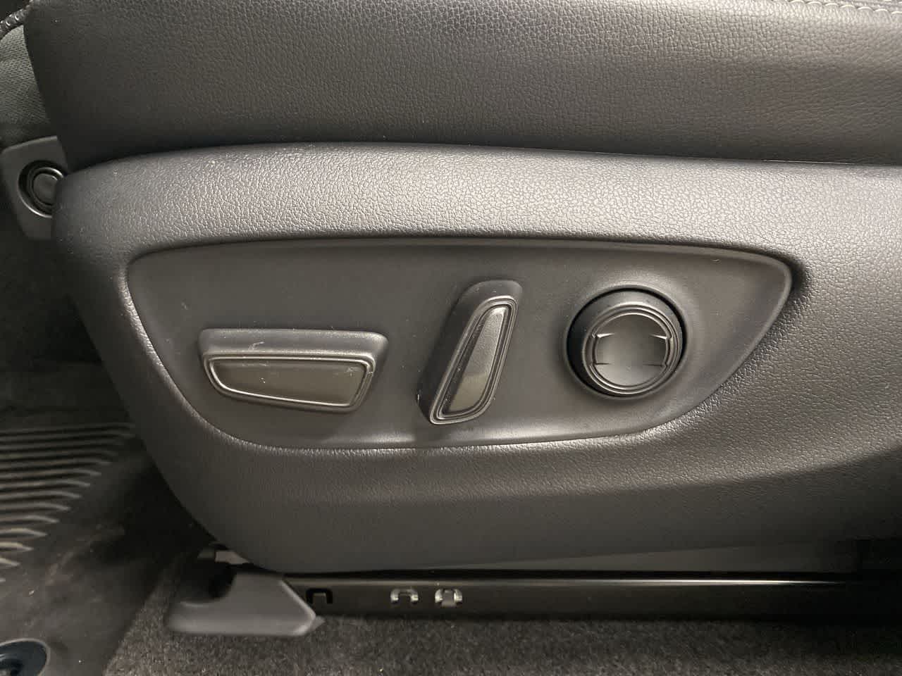 Thumbnail: 2025 Toyota Land Cruiser - 16