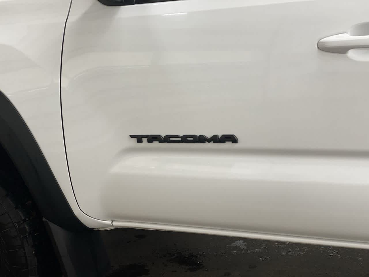 Thumbnail: 2023 Toyota Tacoma - 10