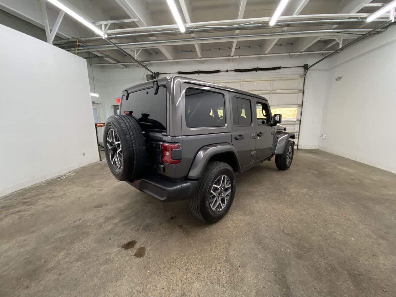 Thumbnail: 2025 Jeep Wrangler - 6