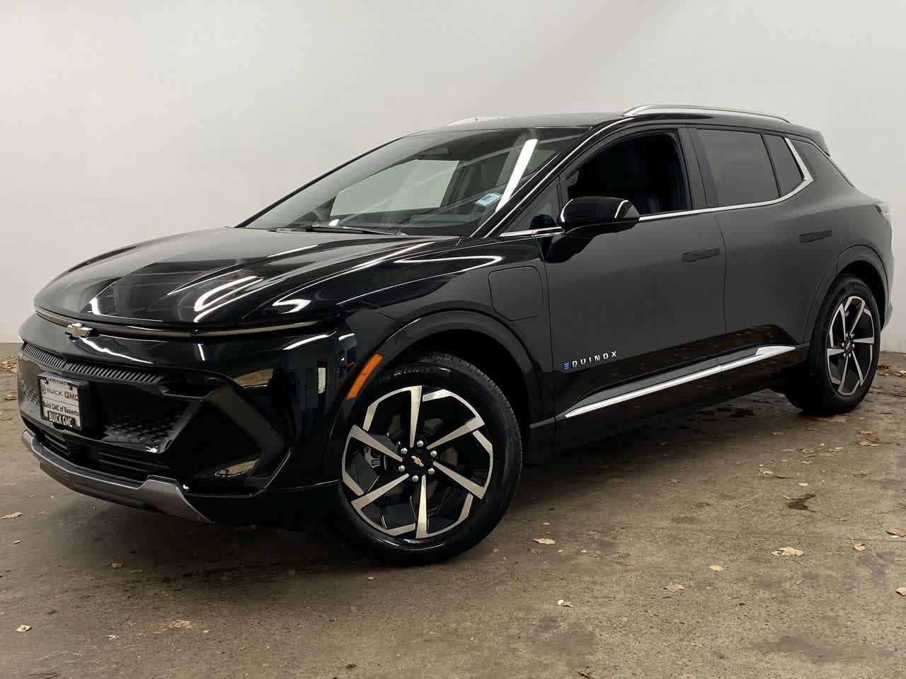 2025 Chevrolet Equinox EV LT's photo