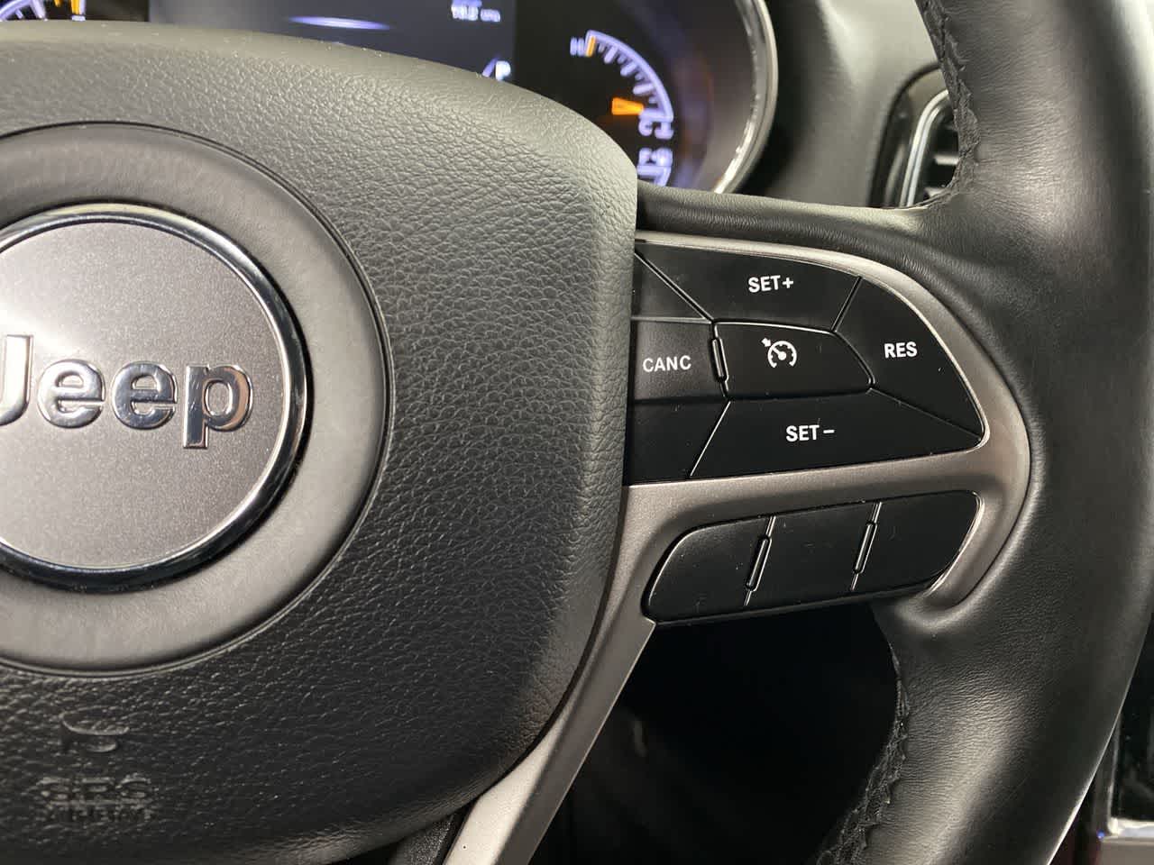 Thumbnail: 2019 Jeep Grand Cherokee - 21