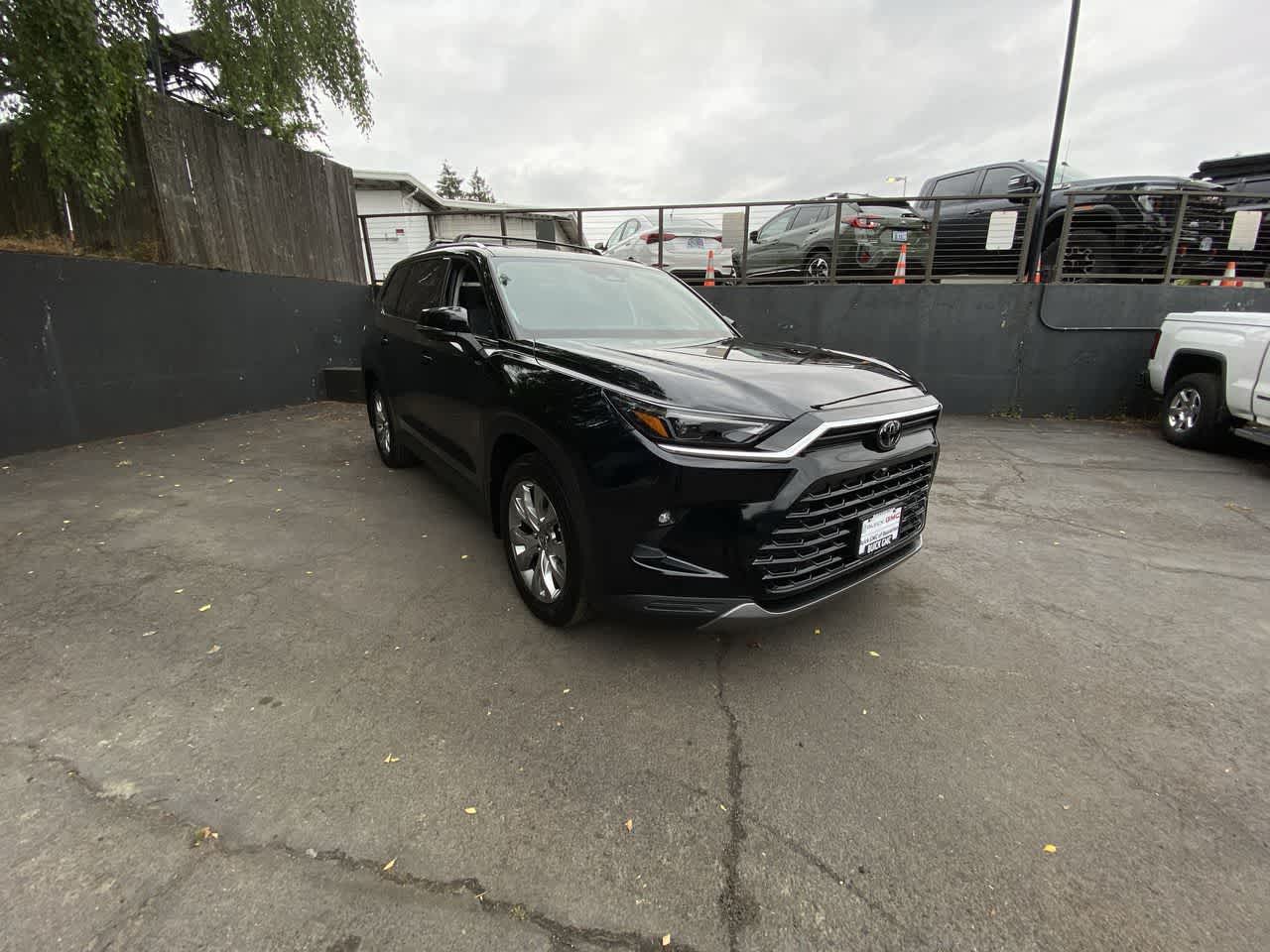 Thumbnail: 2026 Toyota Grand Highlander - 8
