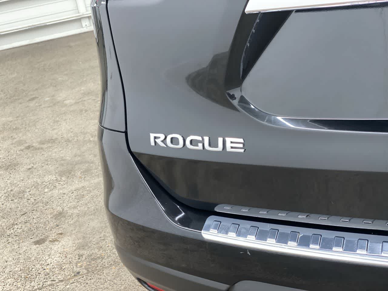 Thumbnail: 2016 Nissan Rogue - 10