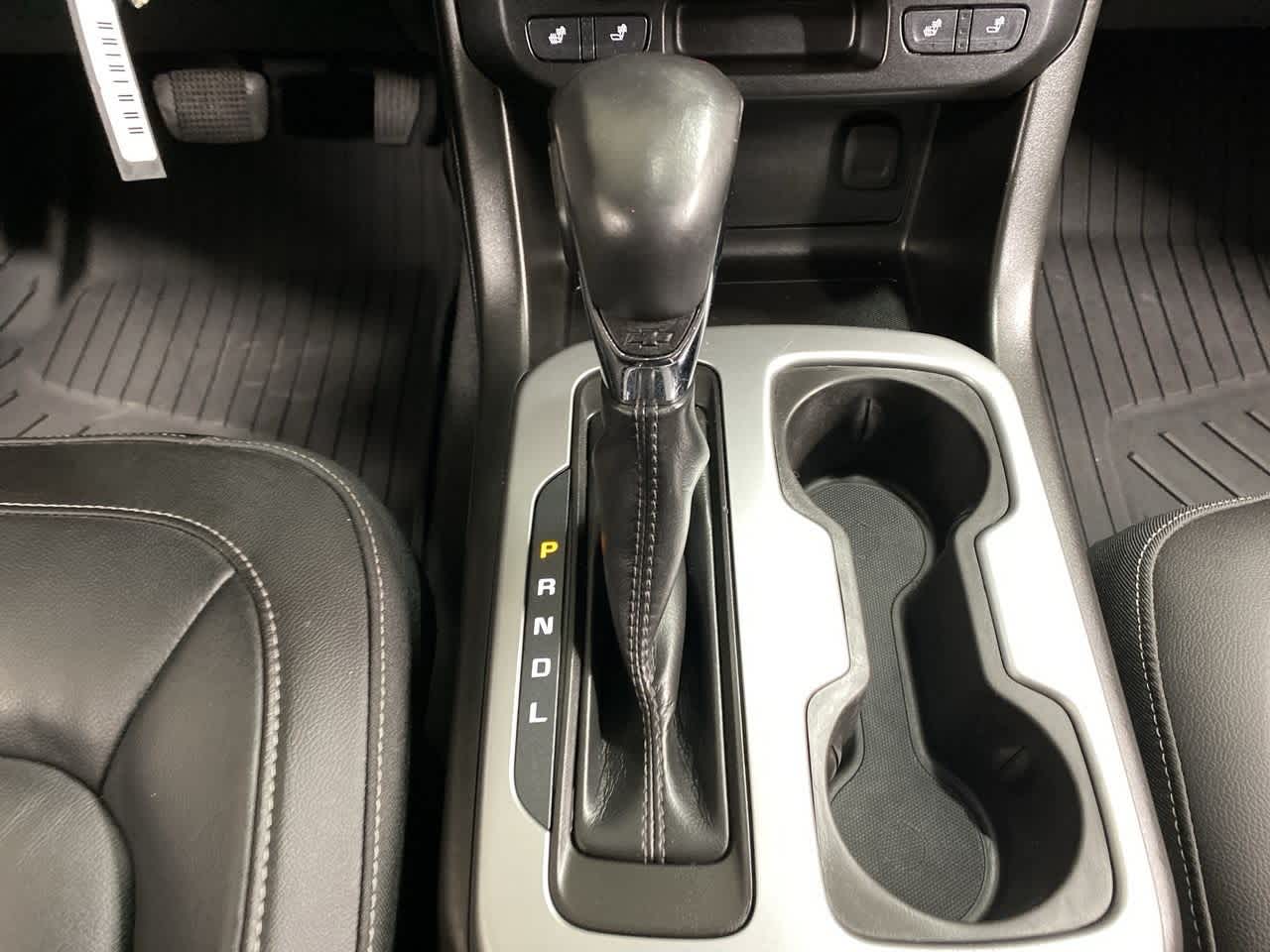 Thumbnail: 2022 Chevrolet Colorado - 26