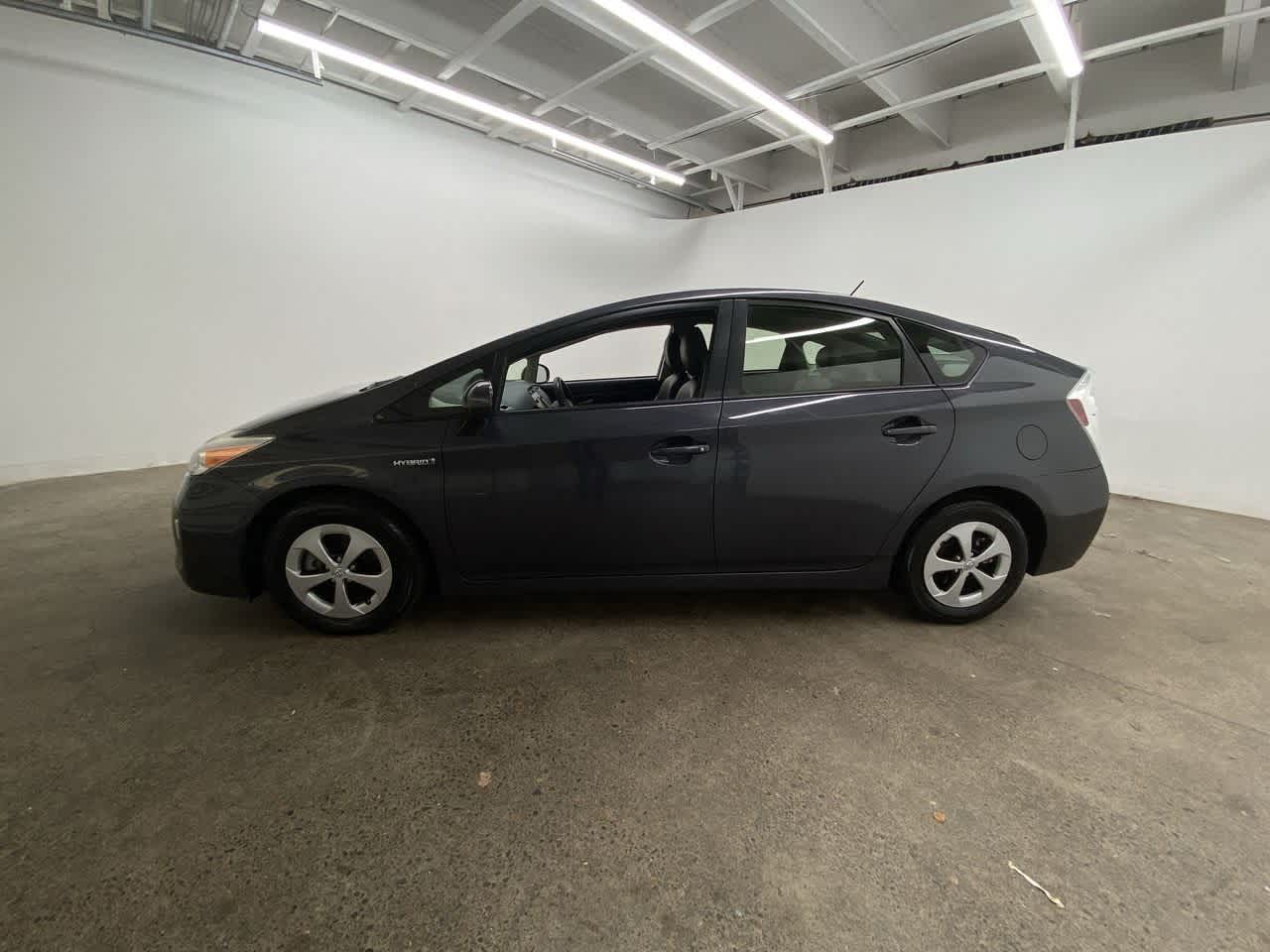 Thumbnail: 2013 Toyota Prius - 3