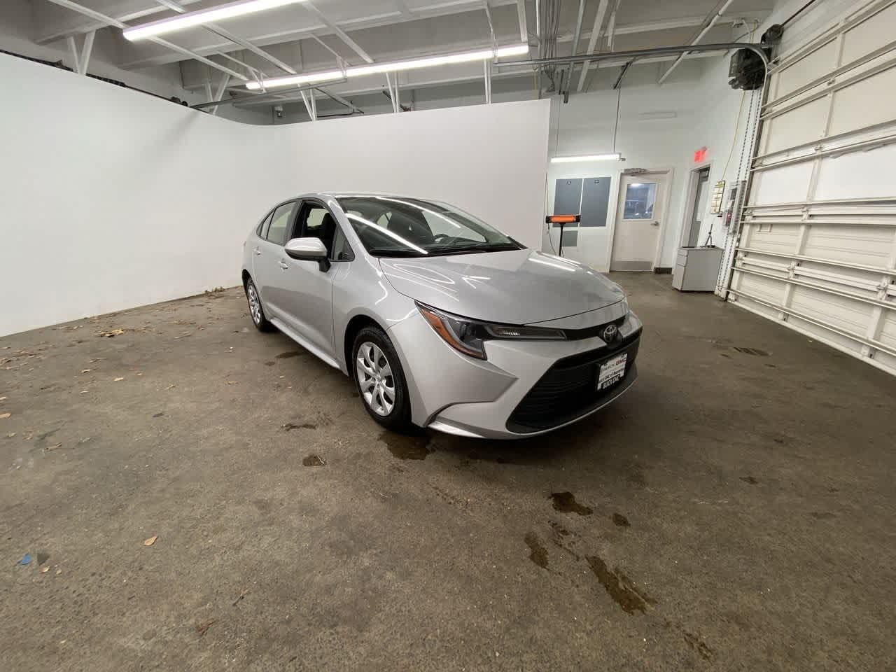 Thumbnail: 2023 Toyota Corolla - 8