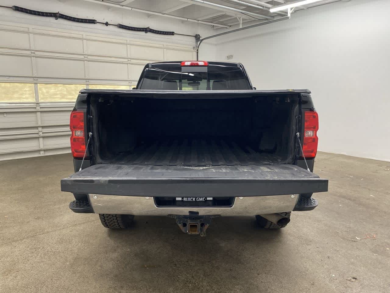 Thumbnail: 2016 Chevrolet Silverado 3500 - 27