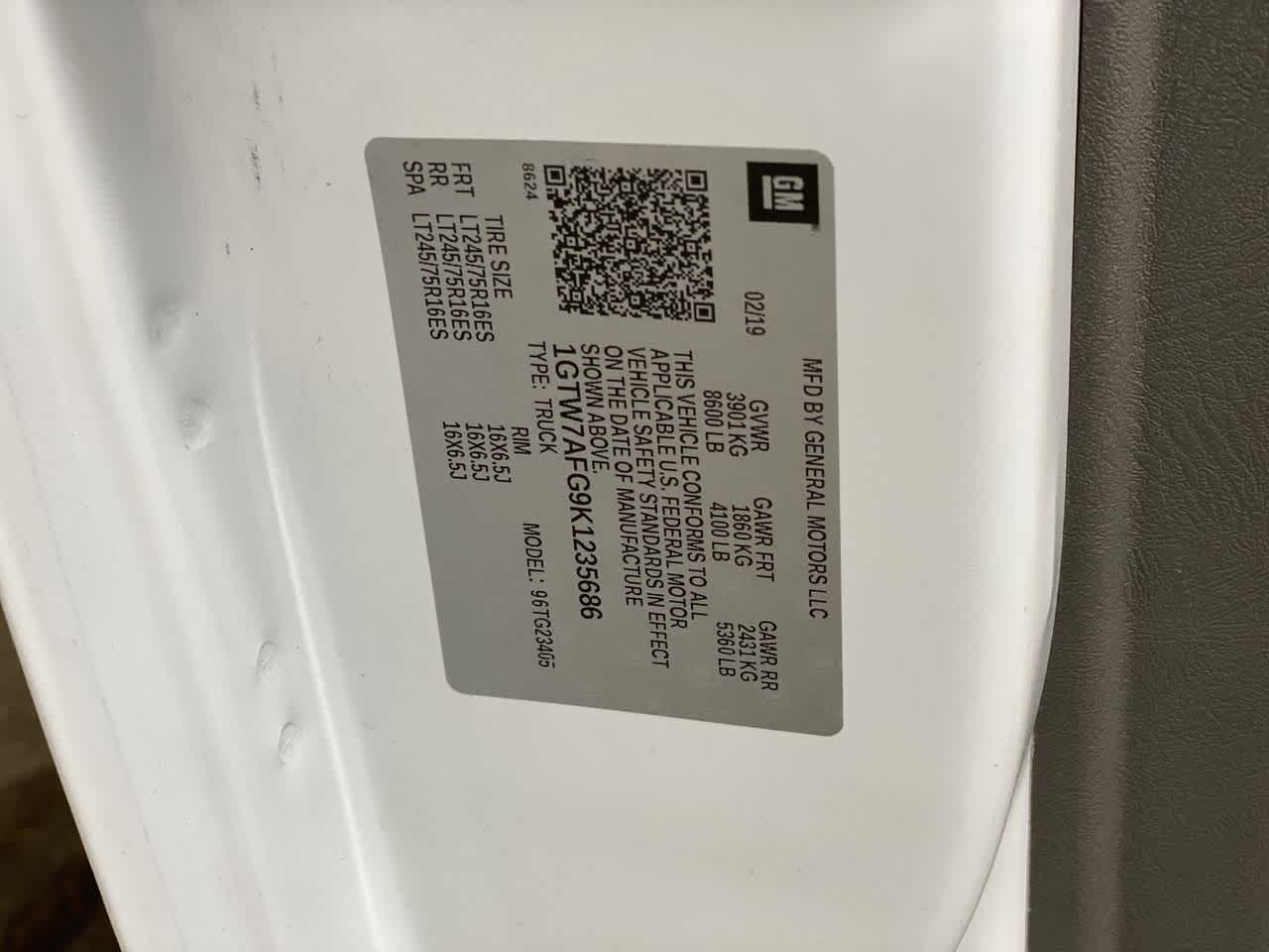 Thumbnail: 2019 GMC Savana - 30