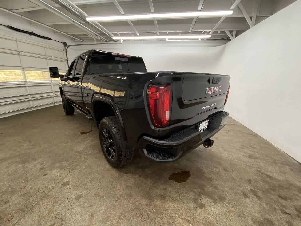 Thumbnail: 2023 GMC Sierra 3500 - 4