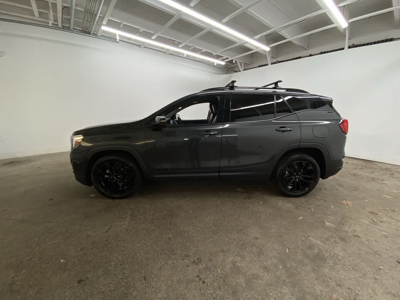 Thumbnail: 2020 GMC Terrain - 3