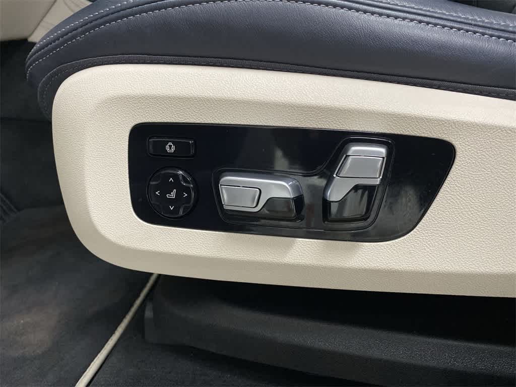 Thumbnail: 2020 BMW X7 - 16