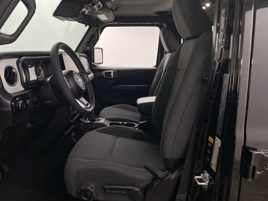 Thumbnail: 2025 Jeep Wrangler - 13