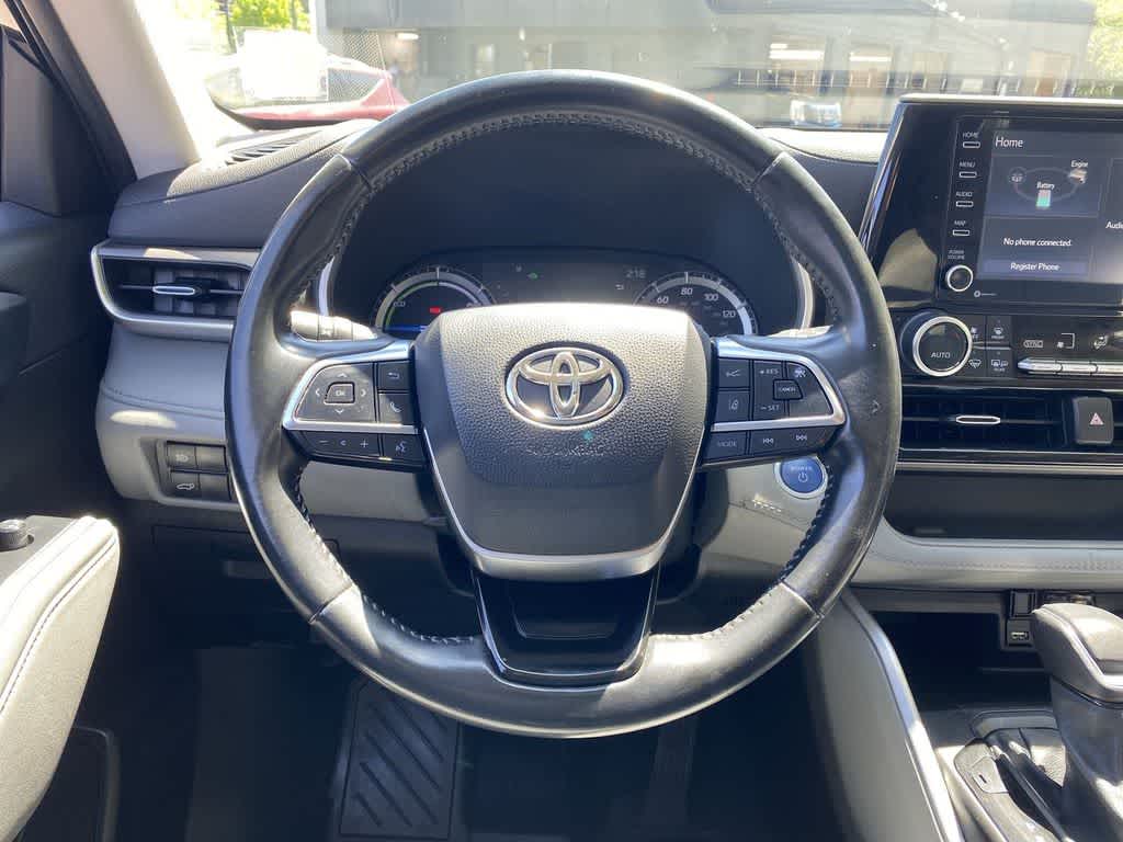 Thumbnail: 2021 Toyota Highlander - 20