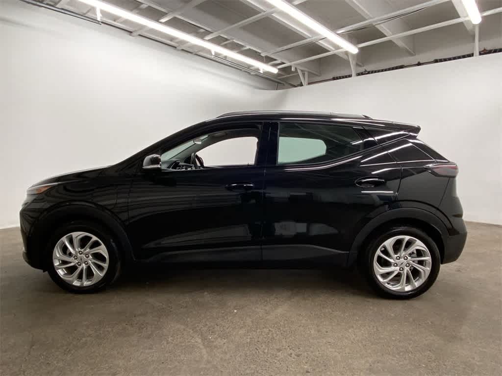 Thumbnail: 2023 Chevrolet Bolt EUV - 3