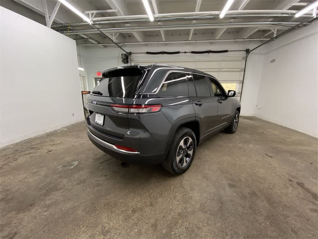 Thumbnail: 2023 Jeep Grand Cherokee - 6