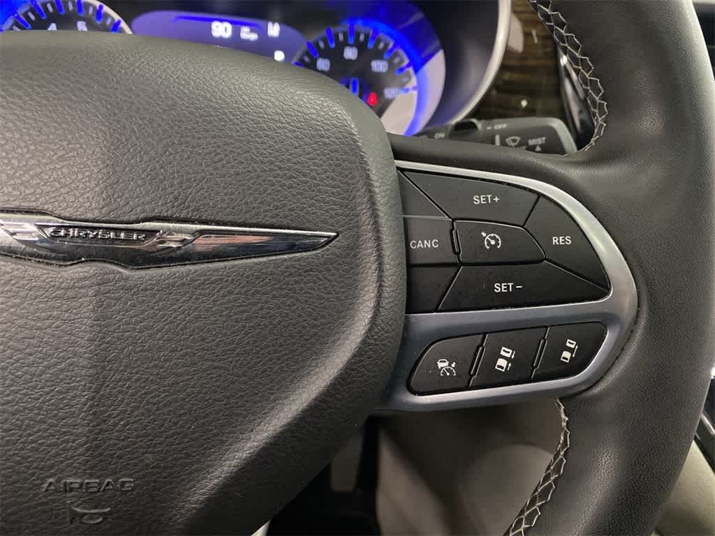 Thumbnail: 2023 Chrysler Pacifica - 22