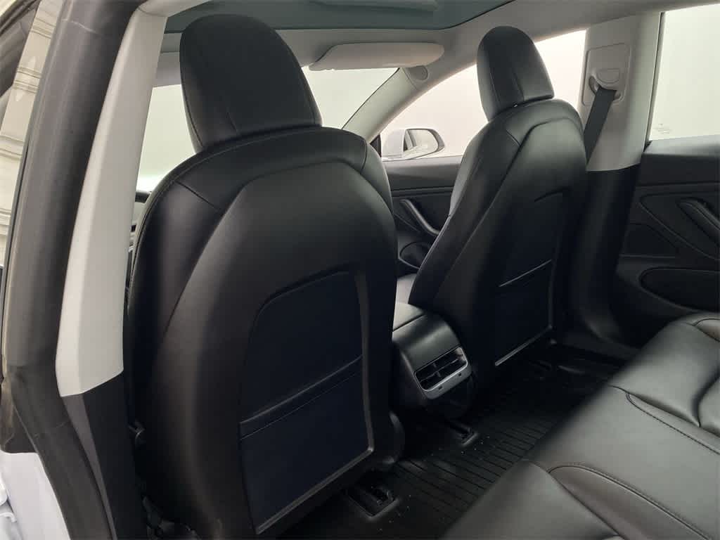 Thumbnail: 2018 Tesla Model 3 - 15