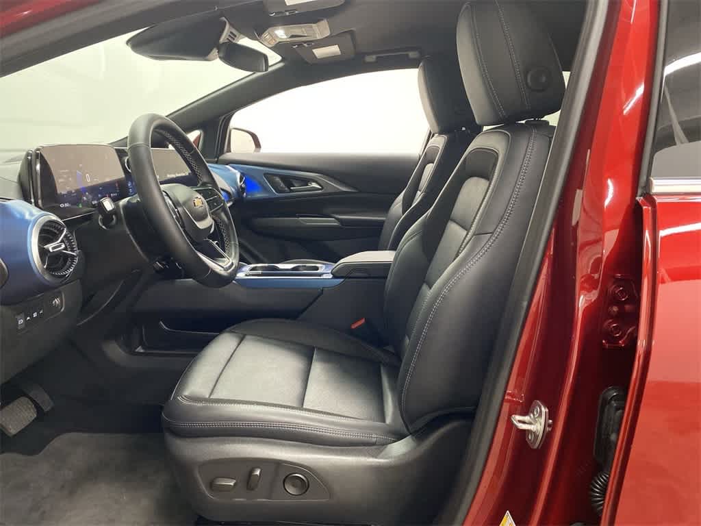 Thumbnail: 2025 Chevrolet Equinox - 13