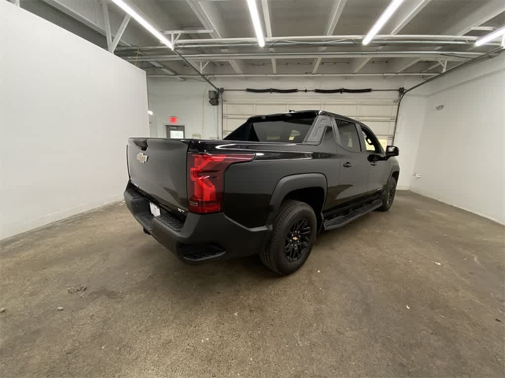Thumbnail: 2024 Chevrolet Silverado EV - 6