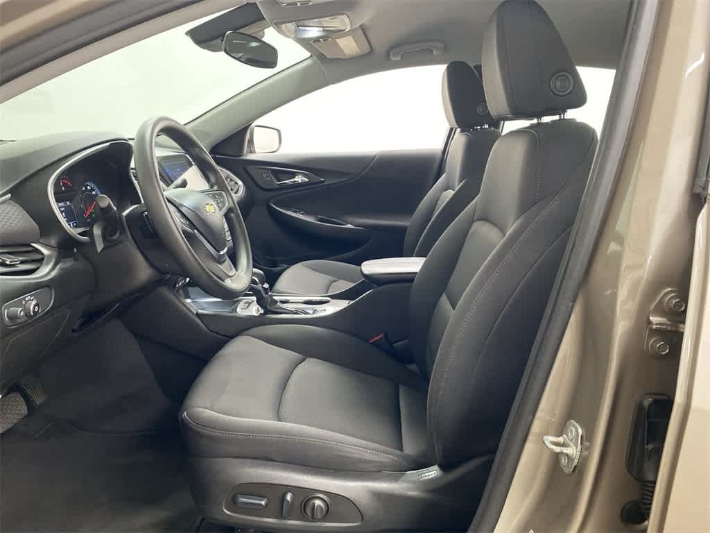 Thumbnail: 2023 Chevrolet Malibu - 13