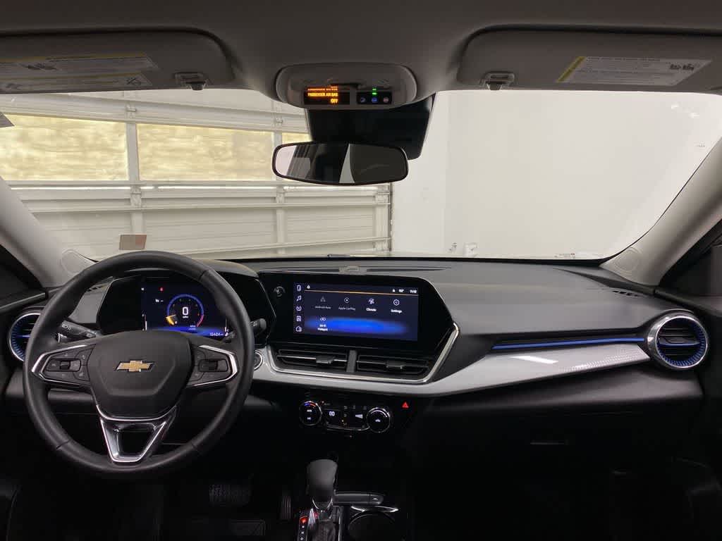 Thumbnail: 2025 Chevrolet Trax - 14