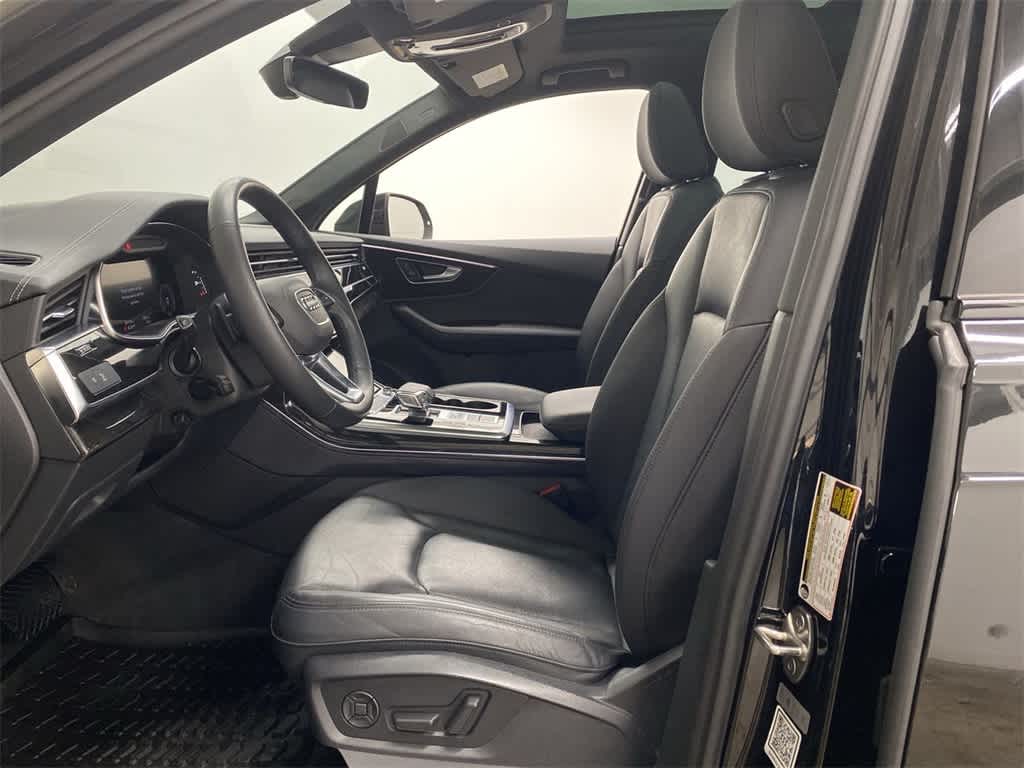 Thumbnail: 2023 Audi Q7 - 13